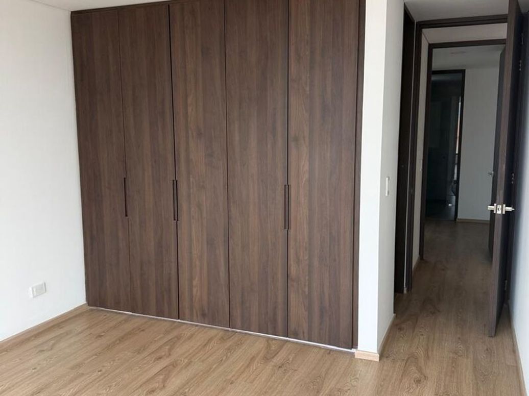 Apartamento de 2 alcobas en venta en Los Cedritos, Bogotá, 85 m² · foto 10 de 14