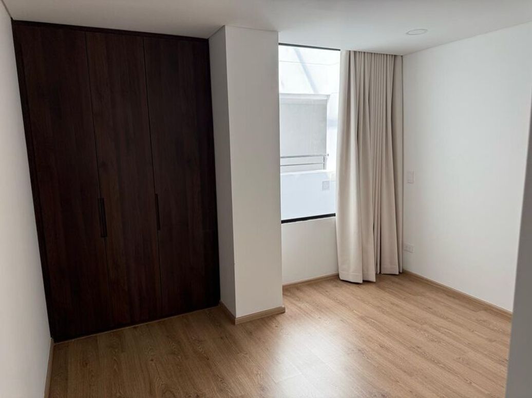 Apartamento de 2 alcobas en venta en Los Cedritos, Bogotá, 97 m² · foto 14 de 20