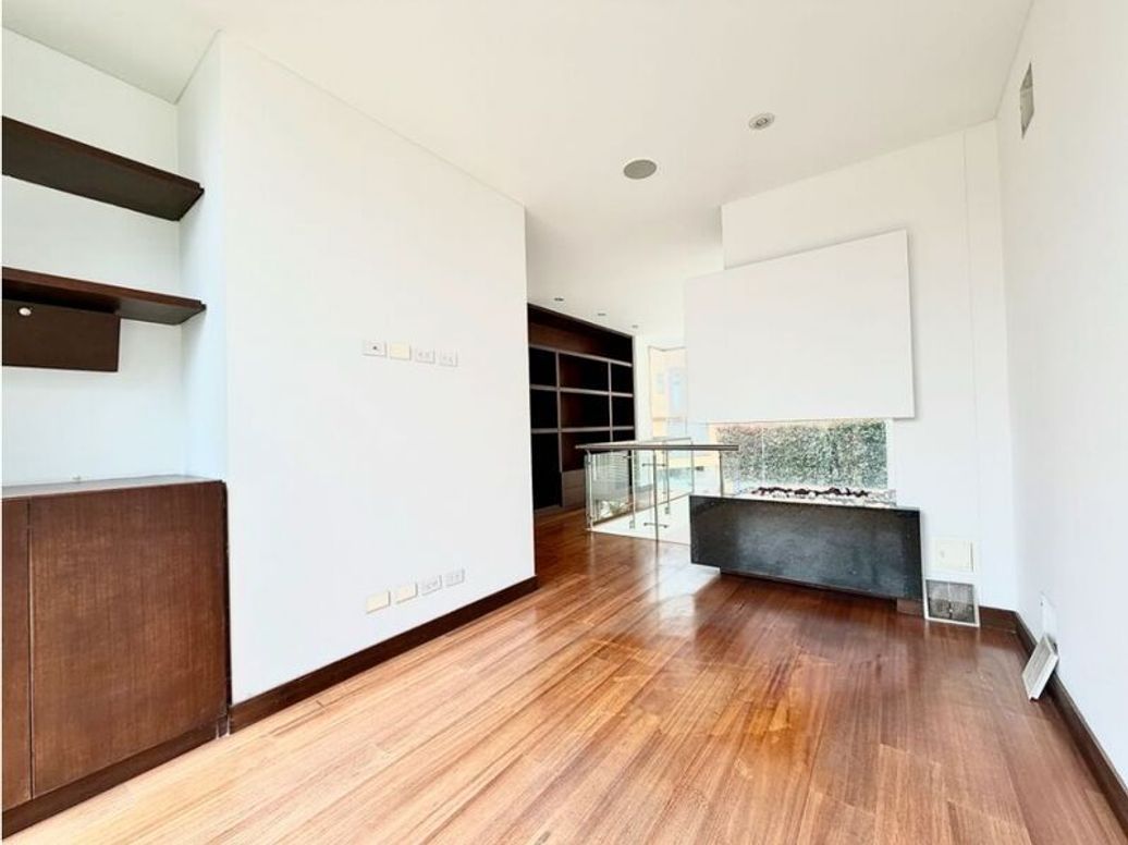 Casa de 3 alcobas en venta en Niza Suba, Bogotá, 338 m² · foto 11 de 20