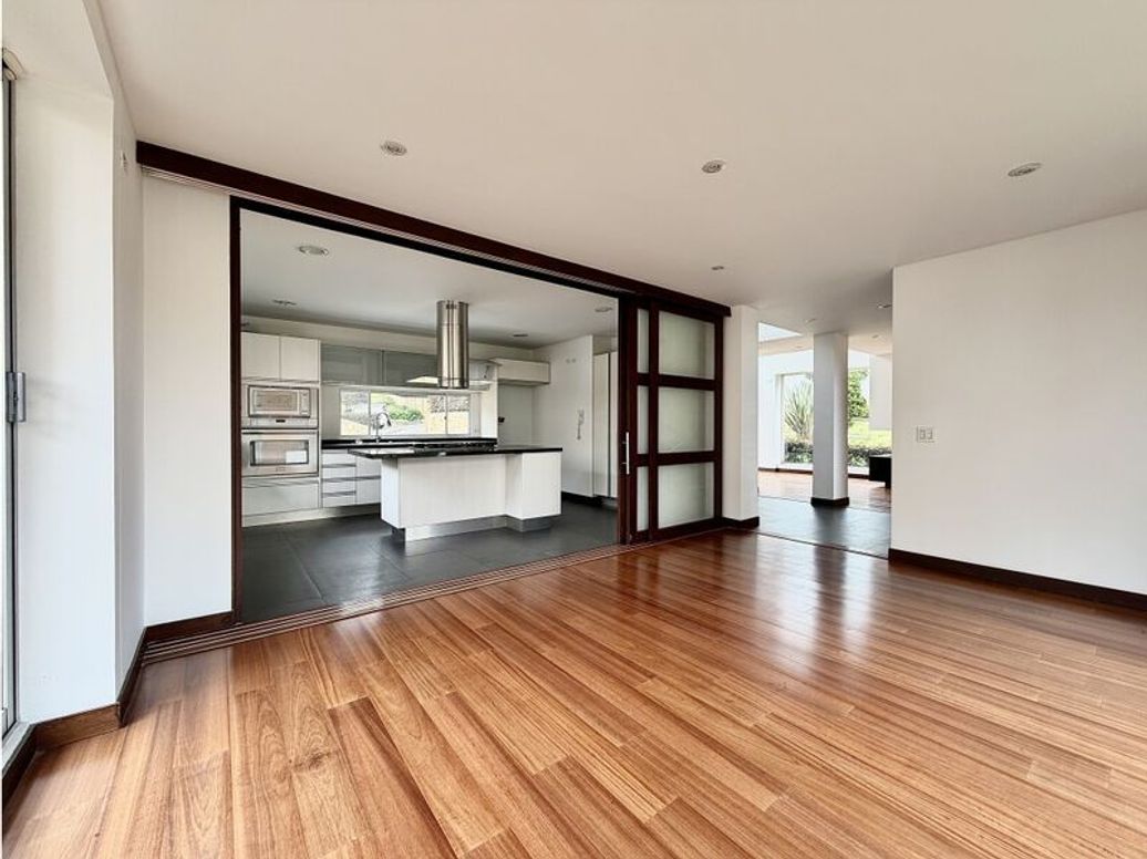 Casa de 3 alcobas en venta en Niza Suba, Bogotá, 338 m² · foto 4 de 20
