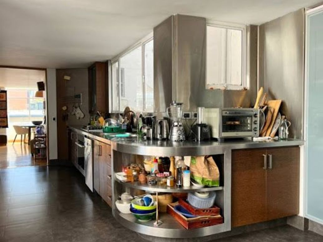 Apartamento de 4 alcobas en venta en La Macarena, Bogotá, 239 m² · foto 4 de 20