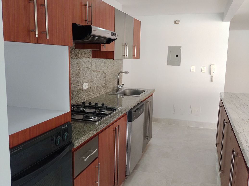 Apartamento de 2 alcobas en arriendo en Santa Ana Occidental, Bogotá, 105 m² · foto 4 de 20