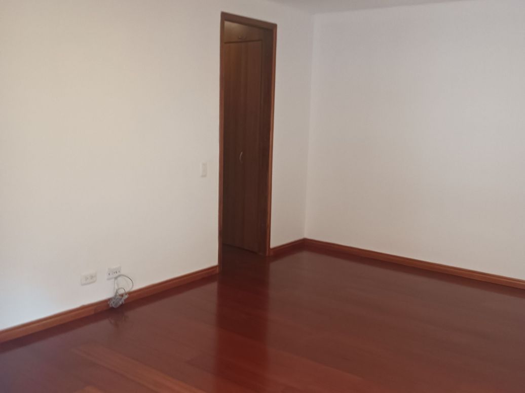 Apartamento de 2 alcobas en arriendo en Santa Ana Occidental, Bogotá, 105 m² · foto 16 de 20