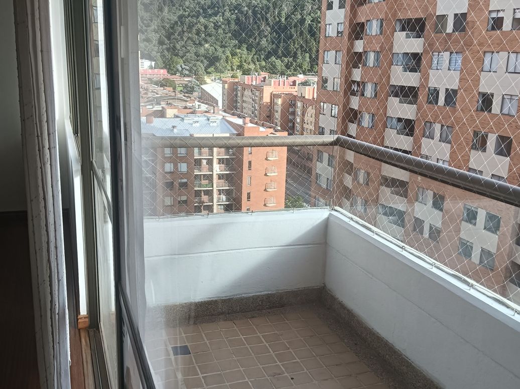Apartamento de 2 alcobas en arriendo en Santa Ana Occidental, Bogotá, 105 m² · foto 8 de 20