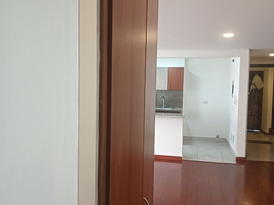 Apartamento de 2 alcobas en arriendo en Santa Ana Occidental, Bogotá, 105 m² · foto 18 de 20