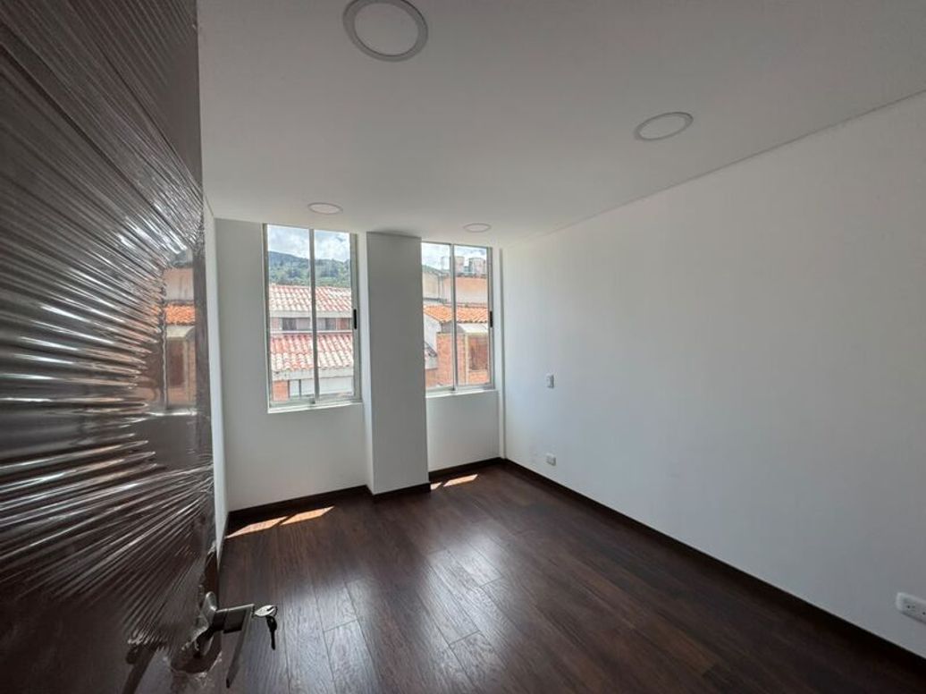 Apartamento de 3 alcobas en venta en Cedro Salazar, Bogotá, 100 m² · foto 14 de 20