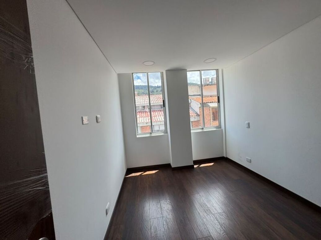 Apartamento de 3 alcobas en venta en Cedro Salazar, Bogotá, 100 m² · foto 15 de 20