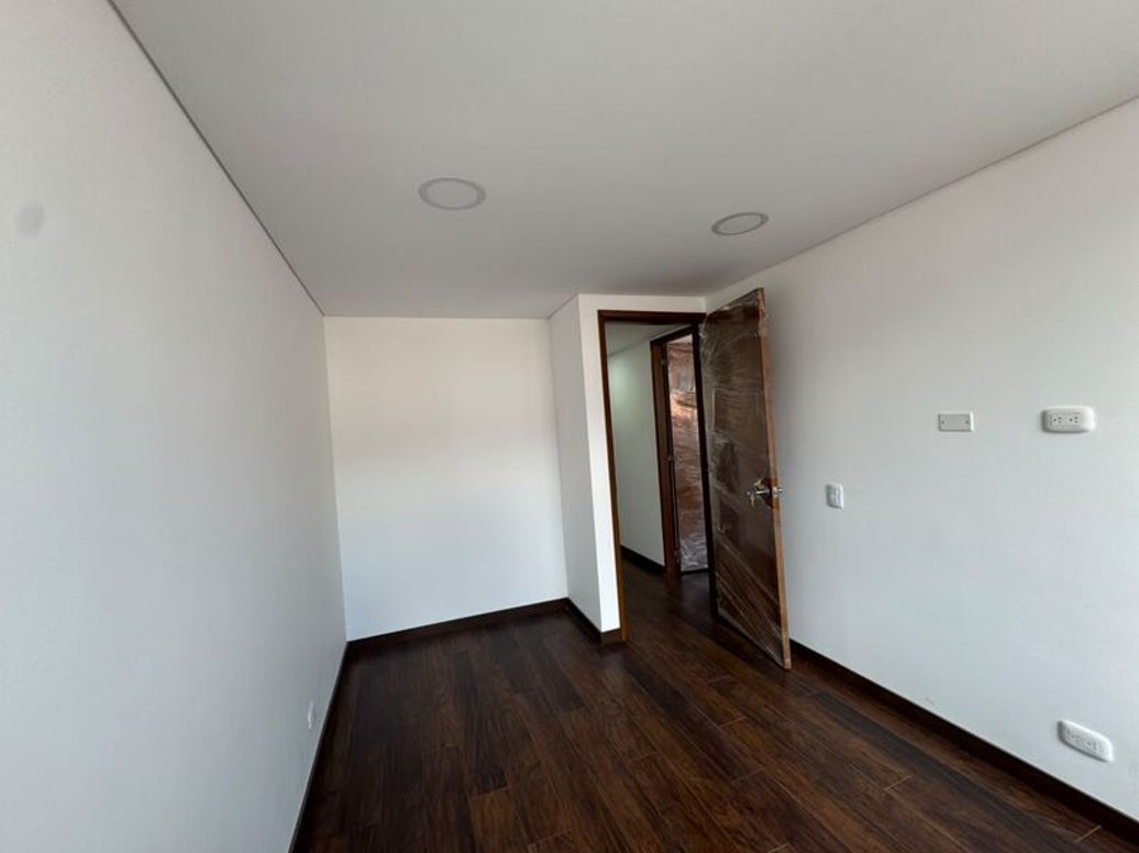 Apartamento de 3 alcobas en venta en Cedro Salazar, Bogotá, 100 m² · foto 16 de 20