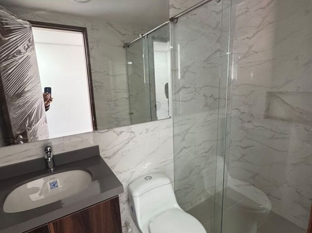 Apartamento de 3 alcobas en venta en Cedro Salazar, Bogotá, 100 m² · foto 13 de 20