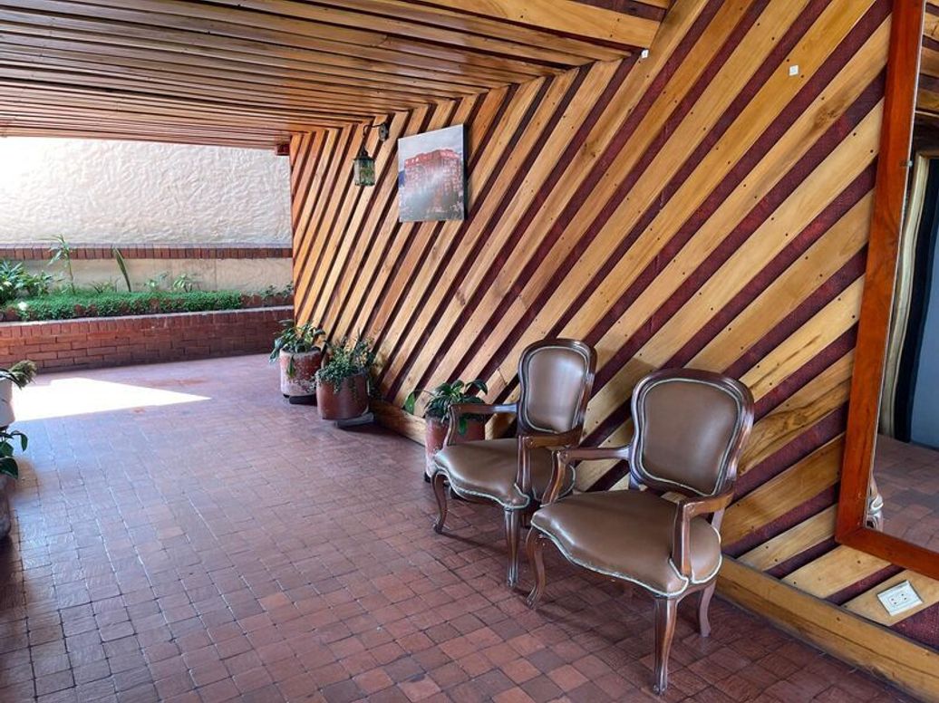 Apartamento de 2 alcobas en venta en Normandia Occidental, Bogotá, 77 m² · foto 2 de 20