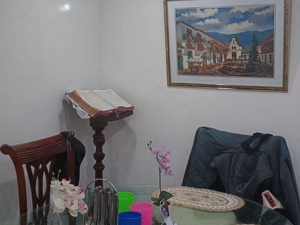 Casa de 3 alcobas en venta en Bosque De San Carlos, Bogotá, 36 m² · foto 2 de 8