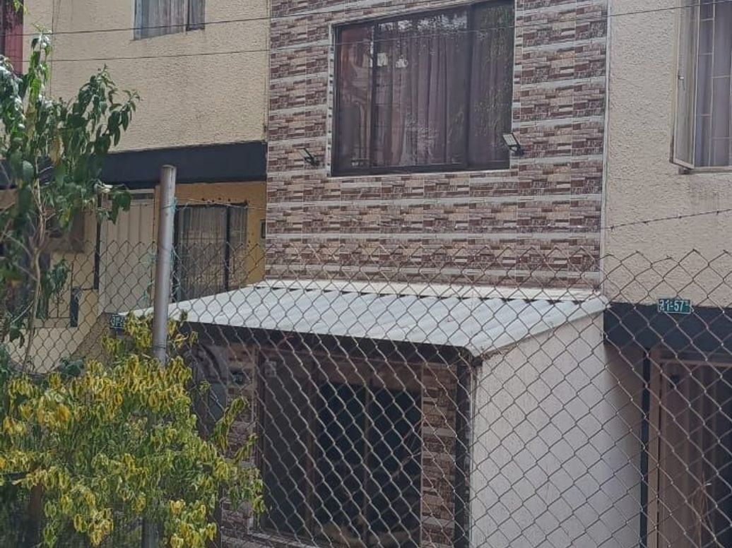 Casa de 3 alcobas en venta en Bosque De San Carlos, Bogotá, 36 m² · foto 8 de 8