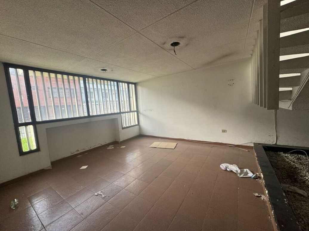 Casa de 3 alcobas en venta en Quinta Paredes, Bogotá, 200 m² · foto 5 de 20