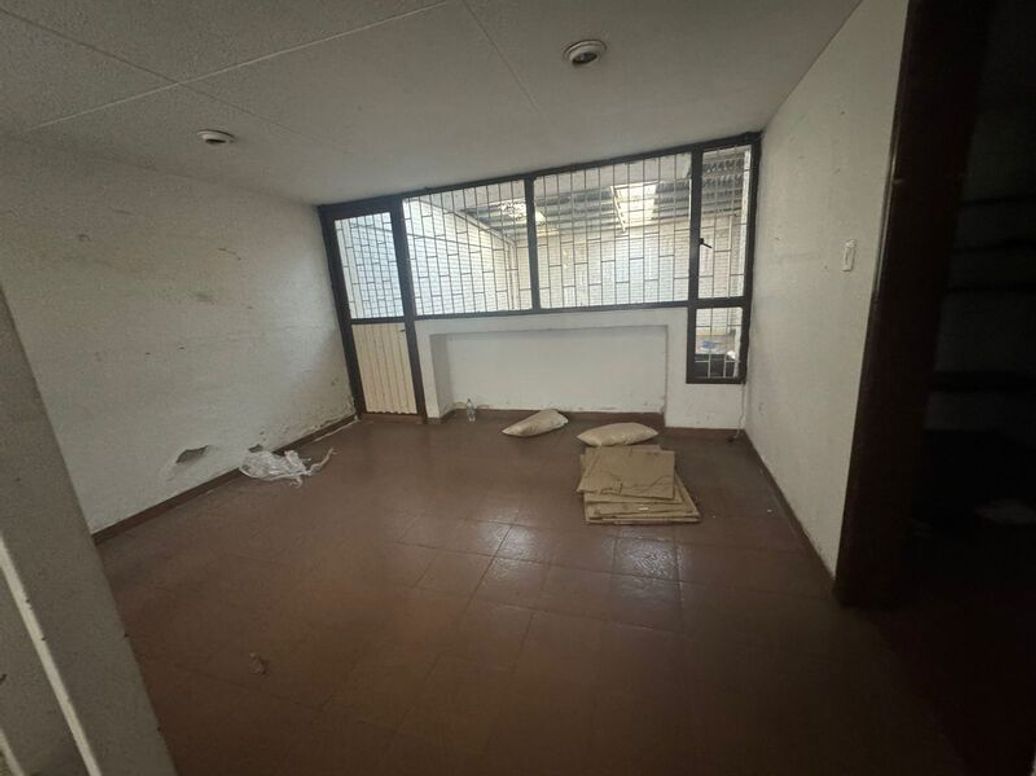 Casa de 3 alcobas en venta en Quinta Paredes, Bogotá, 200 m² · foto 4 de 20