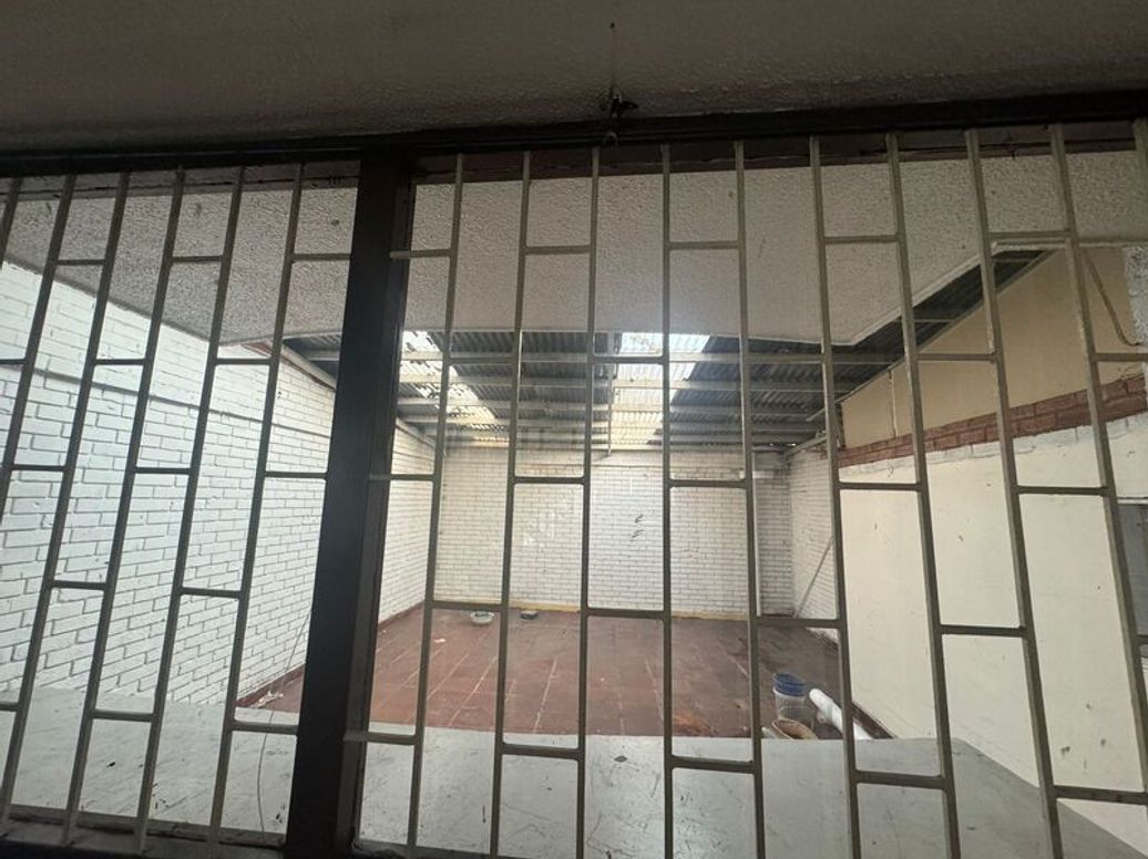 Casa de 3 alcobas en venta en Quinta Paredes, Bogotá, 200 m² · foto 18 de 20