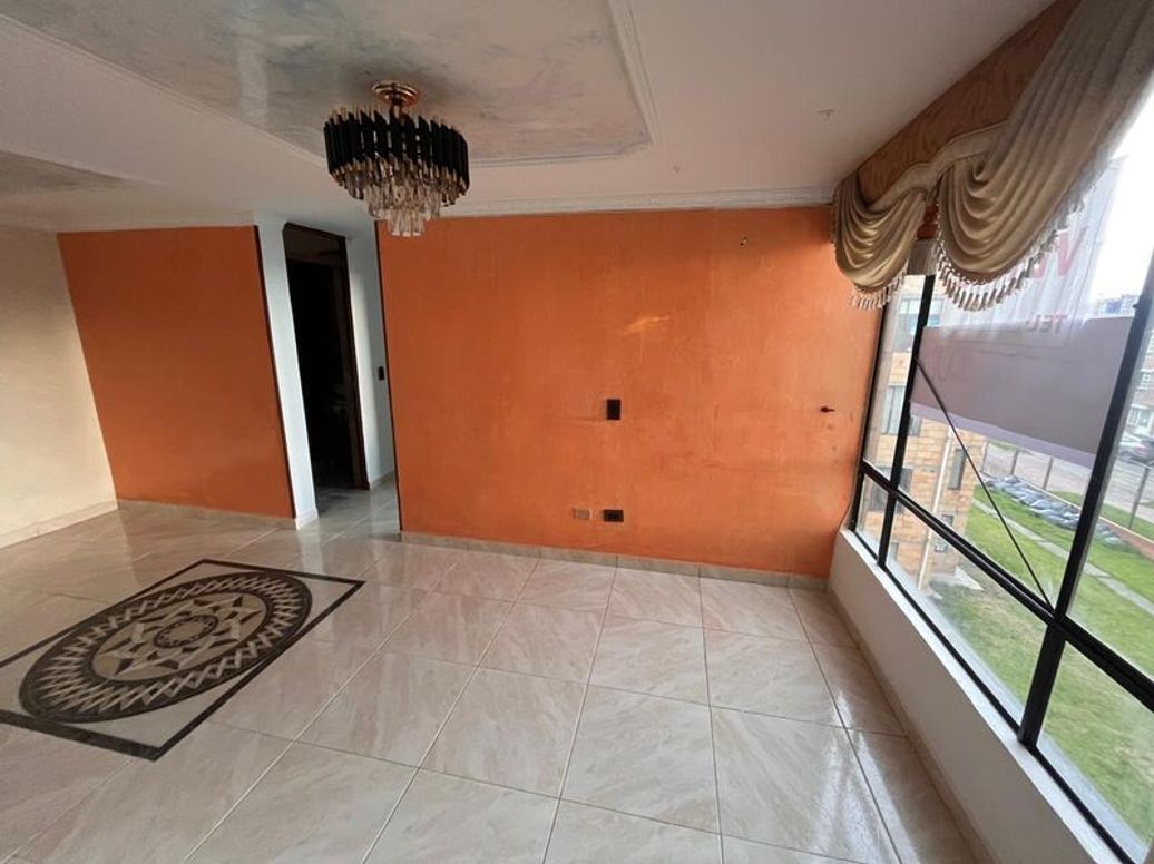 Apartamento de 2 alcobas en venta en San Antonio, Bogotá, 52 m² · foto 2 de 6