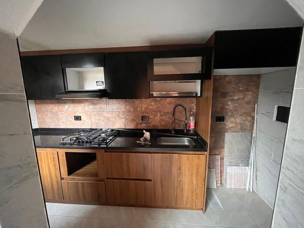 Apartamento de 2 alcobas en venta en San Antonio, Bogotá, 52 m² · foto 3 de 6