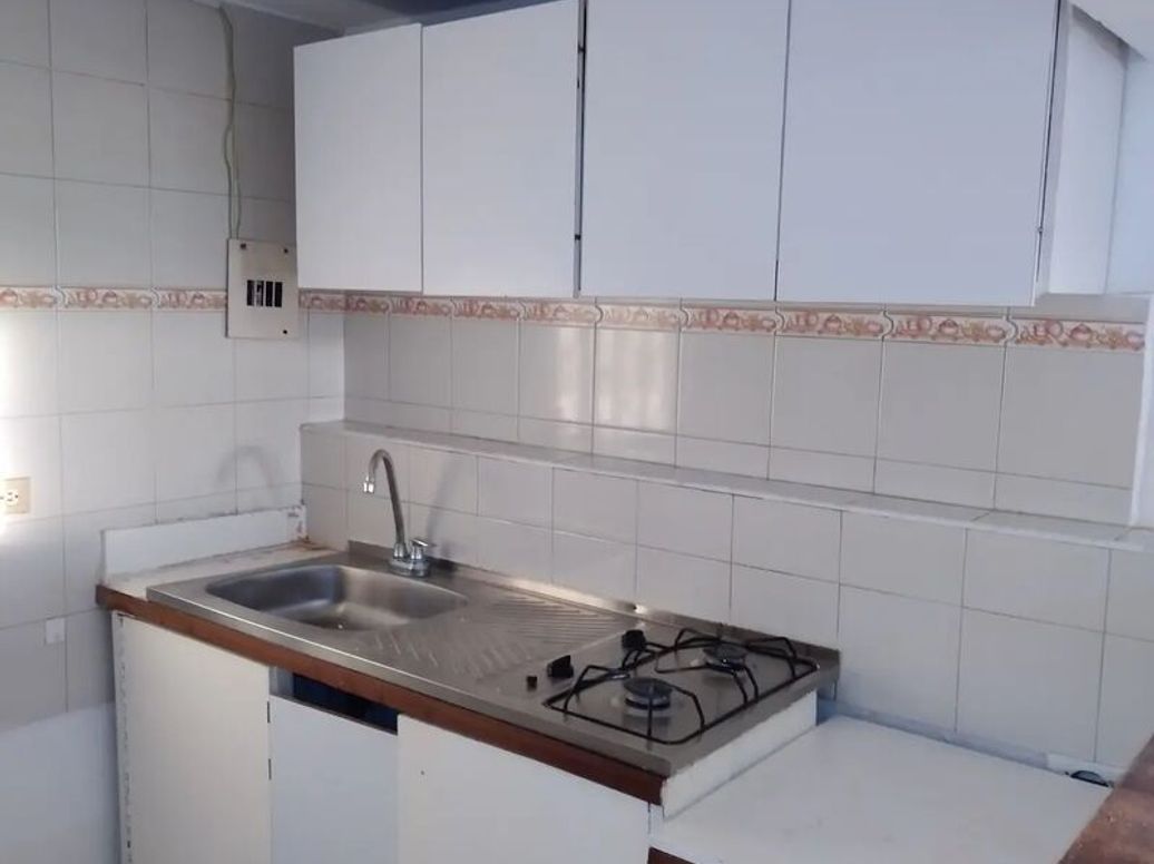 Casa de 8 alcobas en venta en Molinos Del Viento, Bogotá, 256 m² · foto 9 de 17