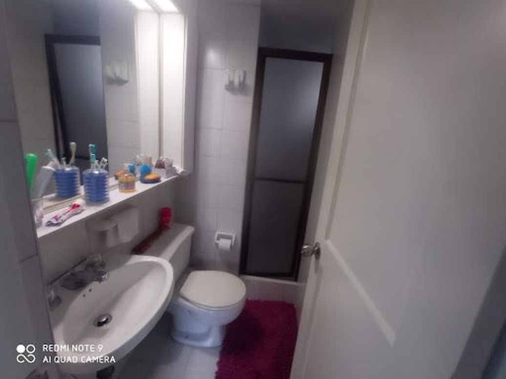 Apartamento de 3 alcobas en venta en Quinta Paredes, Bogotá, 72 m² · foto 11 de 20