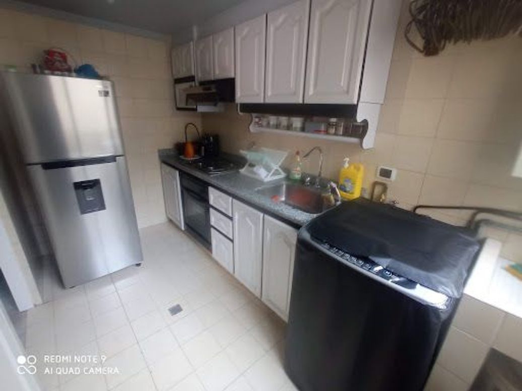 Apartamento de 3 alcobas en venta en Quinta Paredes, Bogotá, 72 m² · foto 7 de 20
