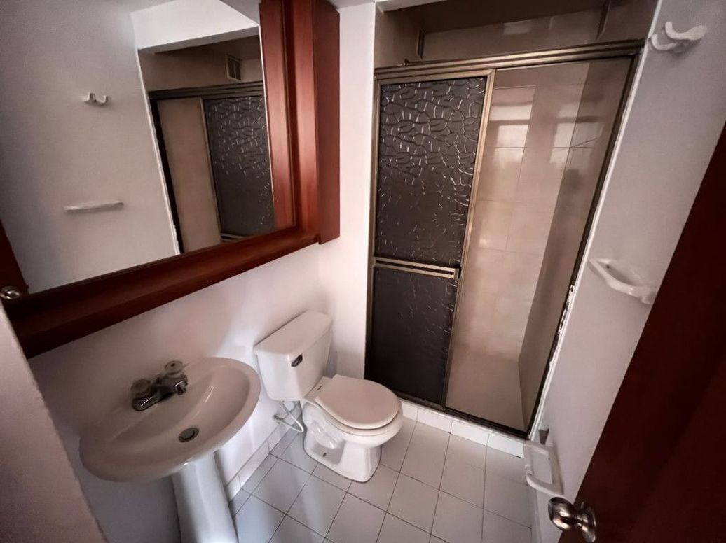 Apartamento de 2 alcobas en arriendo en Modelia Occidental, Bogotá, 68 m² · foto 16 de 16