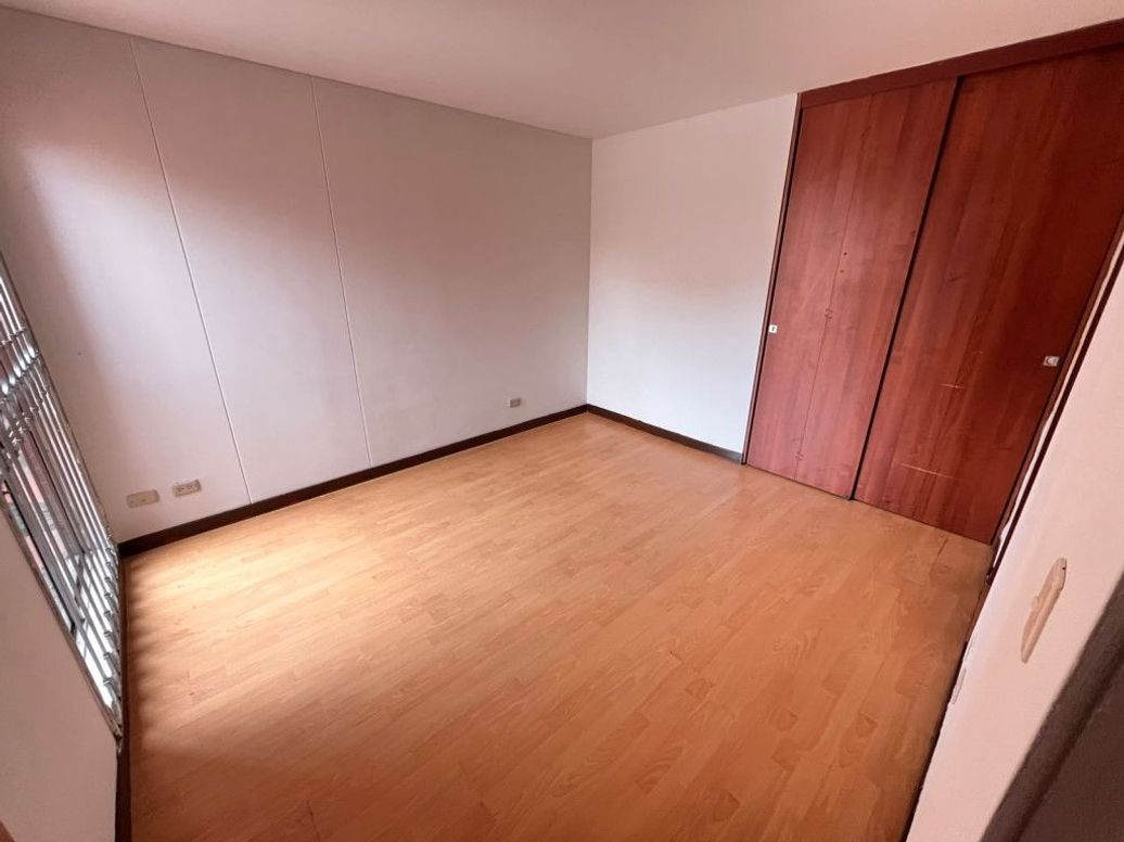 Apartamento de 2 alcobas en arriendo en Modelia Occidental, Bogotá, 68 m² · foto 10 de 16