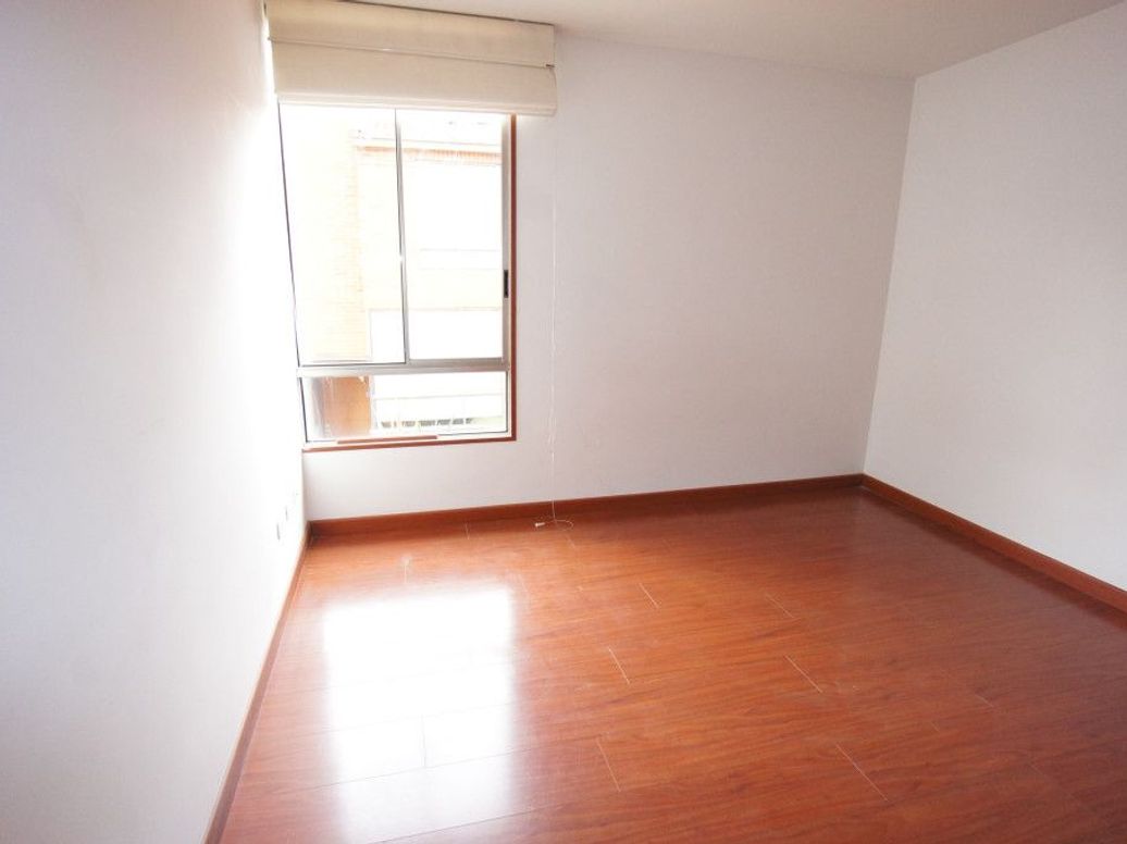Casa de 3 alcobas en venta en Cr Jardines De Gratamira, Bogotá, 174 m² · foto 6 de 20