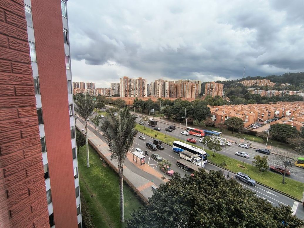 Apartamento de 3 alcobas en venta en Gilmar, Bogotá, 63 m² · foto 2 de 17