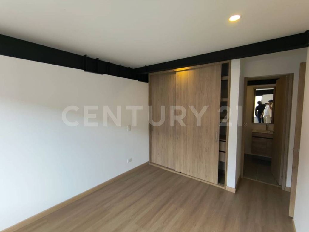Apartamento de 2 alcobas en venta en Hayuelos, Bogotá, 68 m² · foto 7 de 11