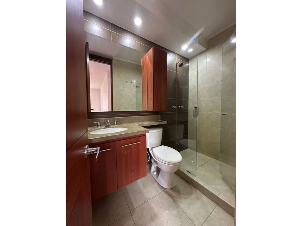 Apartamento de 3 alcobas en arriendo en San José De Bavaria, Bogotá, 123 m² · foto 2 de 20