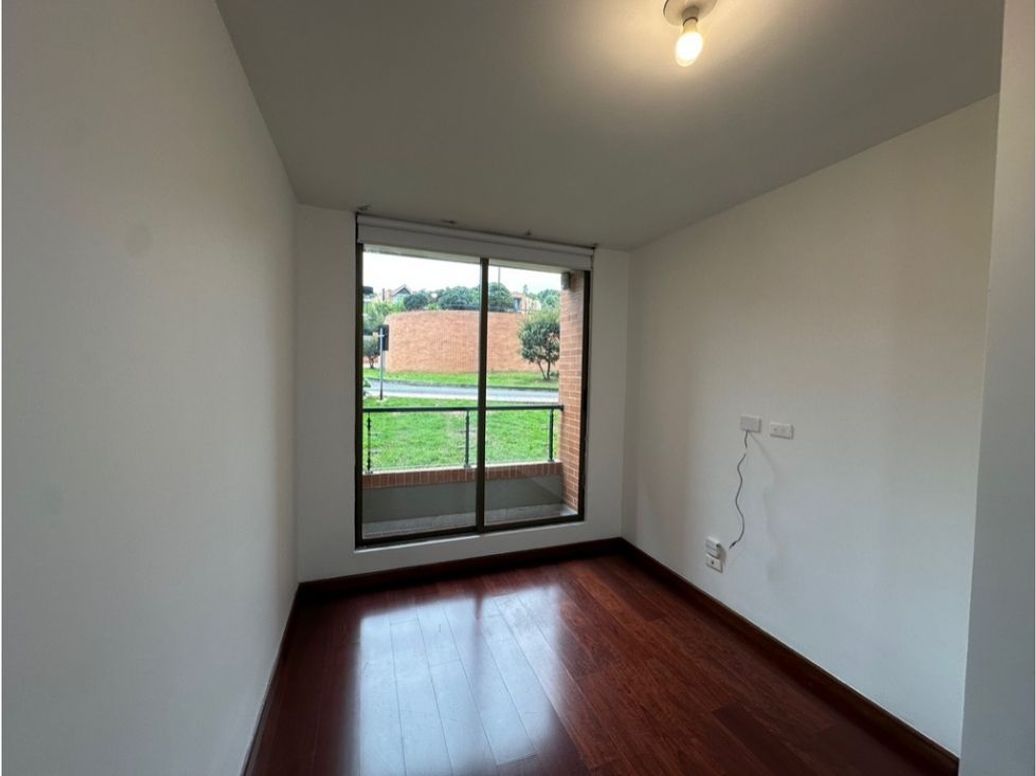 Apartamento de 3 alcobas en arriendo en San José De Bavaria, Bogotá, 123 m² · foto 4 de 20