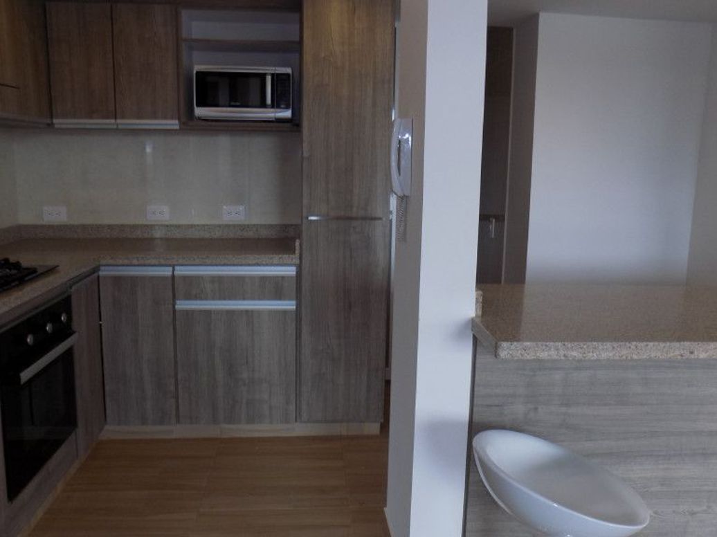 Apartamento de 2 alcobas en arriendo en San Patricio, Bogotá, 76 m² · foto 6 de 17