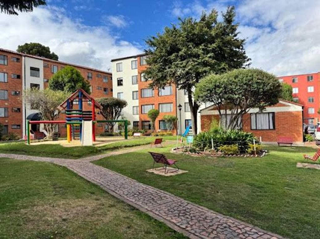 Apartamento de 3 alcobas en venta en Bolivia, Bogotá, 64 m² · foto 3 de 20