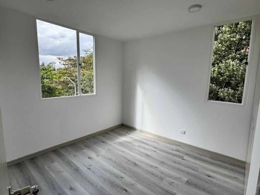 Apartamento de 3 alcobas en venta en Bolivia, Bogotá, 64 m² · foto 18 de 20