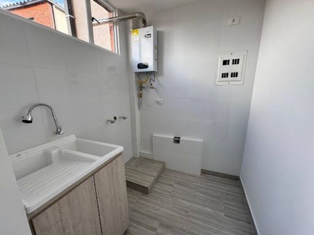 Apartamento de 3 alcobas en venta en Bolivia, Bogotá, 64 m² · foto 10 de 20