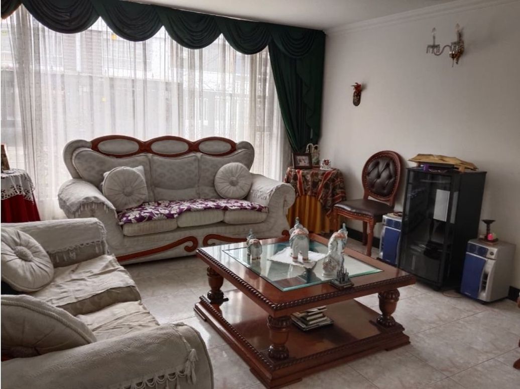 Casa de 4 alcobas en arriendo en José Joaquín Vargas, Bogotá, 200 m² · foto 2 de 20