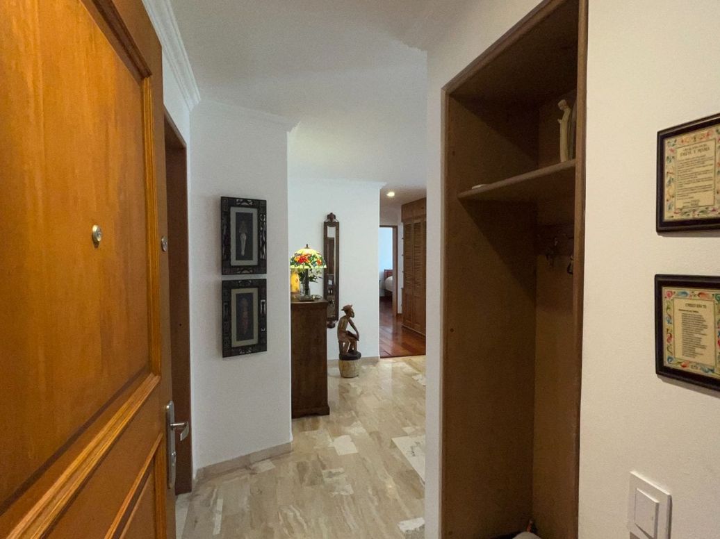 Apartamento de 2 alcobas en venta en Niza Suba, Bogotá, 143 m² · foto 2 de 20
