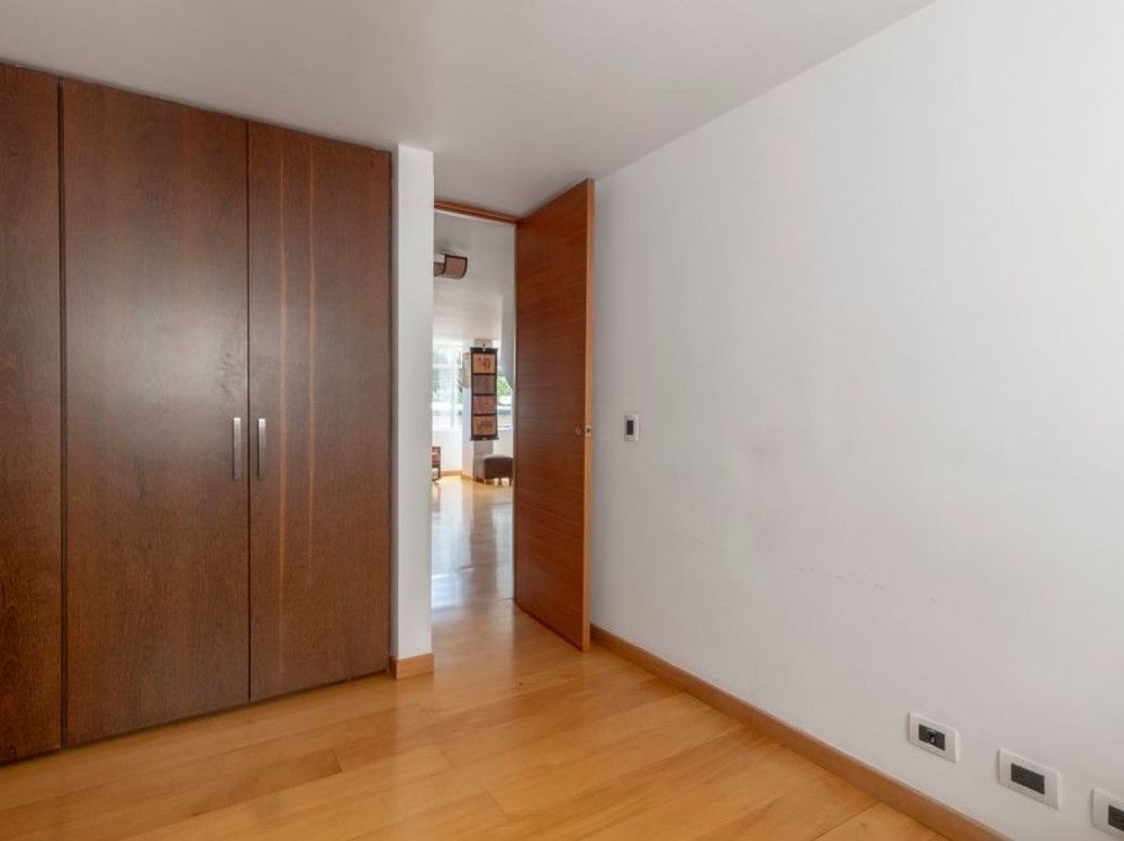 Apartamento de 4 alcobas en venta en La Macarena, Bogotá, 240 m² · foto 10 de 20
