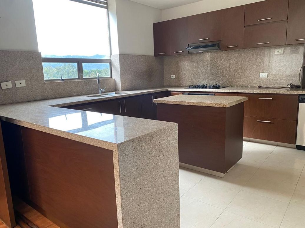 Apartamento de 3 alcobas en arriendo en Conejera, Bogotá, 230 m² · foto 3 de 15