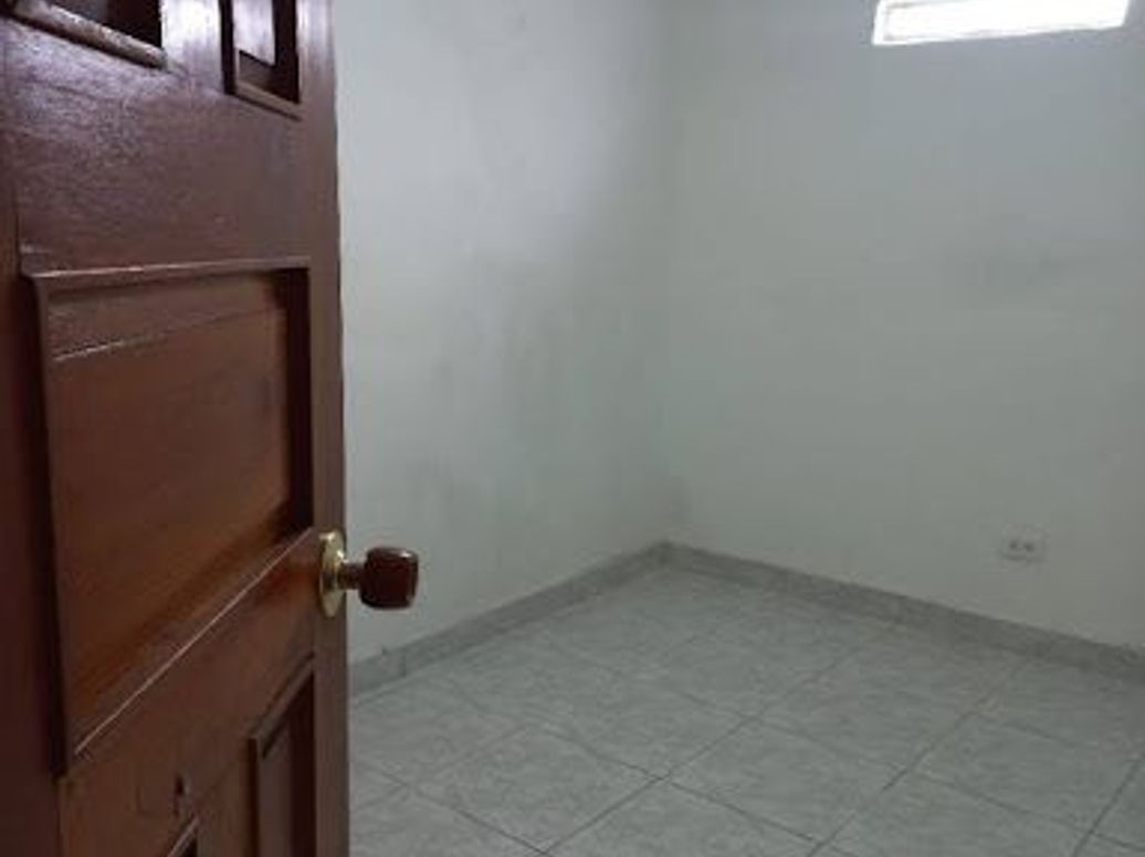 Casa de 11 alcobas en venta en La Granja, Bogotá, 170 m² · foto 9 de 20