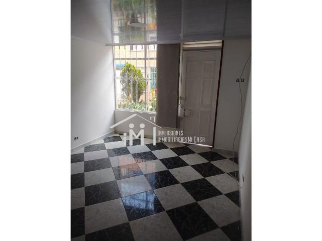 Casa de 4 alcobas en arriendo en Campo Alegre, Bogotá, 60 m² · foto 3 de 13