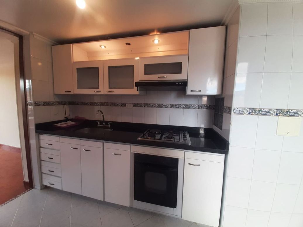 Apartamento de 3 alcobas en arriendo en Gilmar, Bogotá, 76 m² · foto 5 de 15