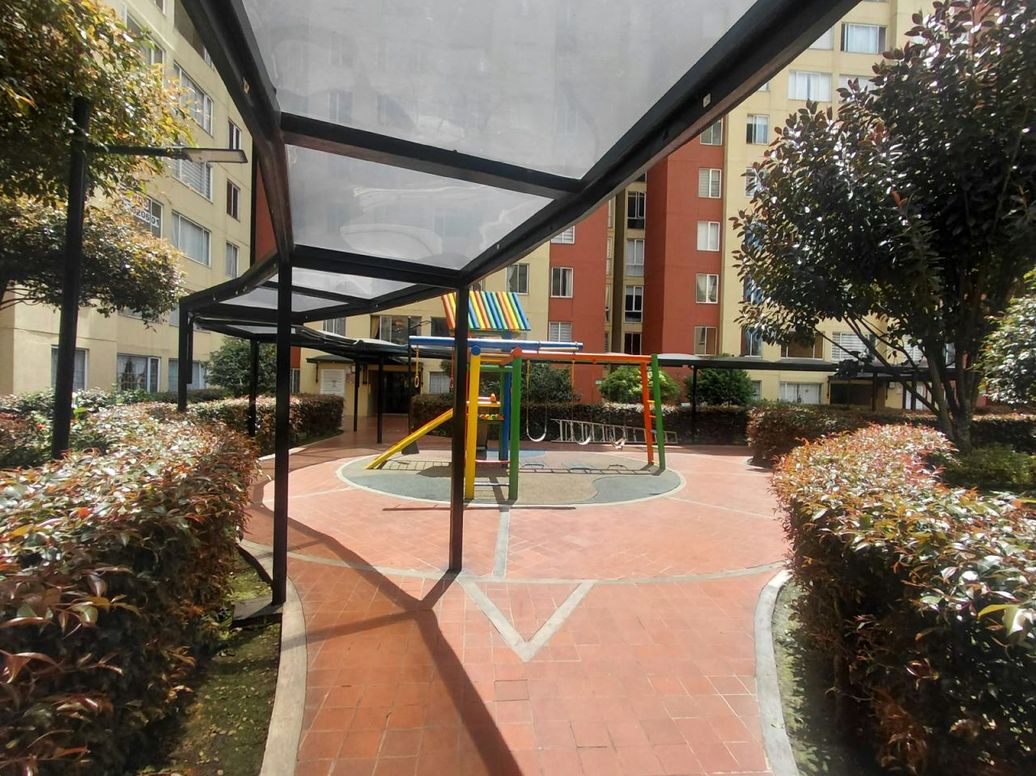 Apartamento de 3 alcobas en venta en San Miguel, Bogotá, 53 m² · foto 3 de 13
