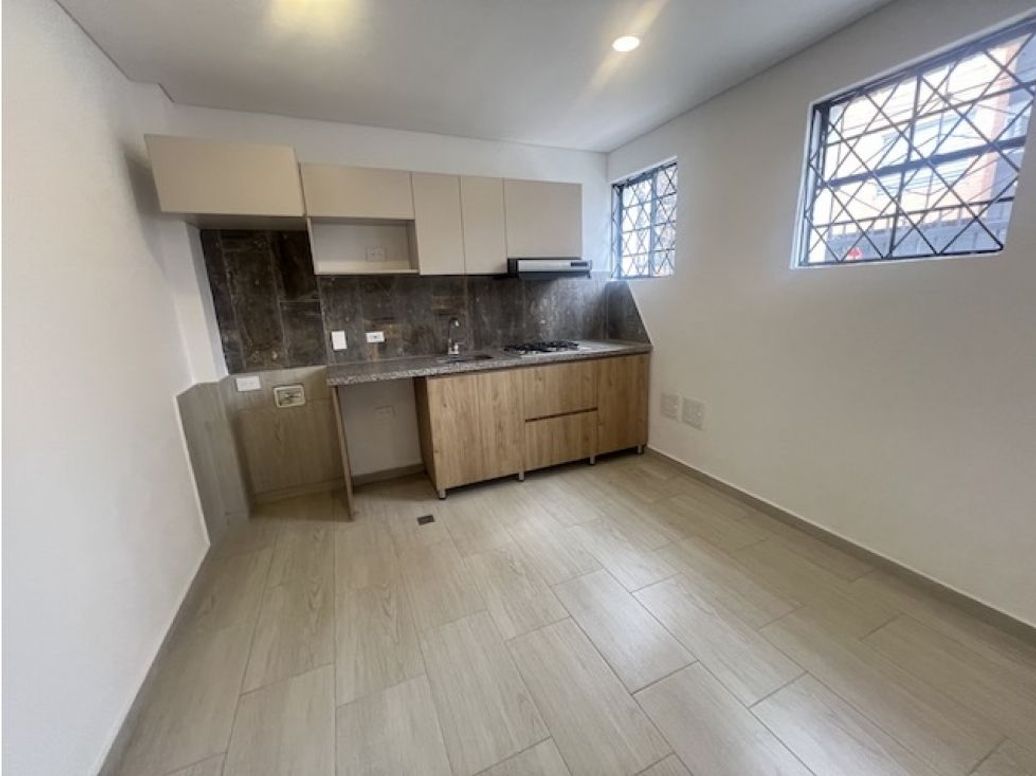 Casa de 5 alcobas en venta en Teusaquillo, Bogotá, 261 m² · foto 7 de 16