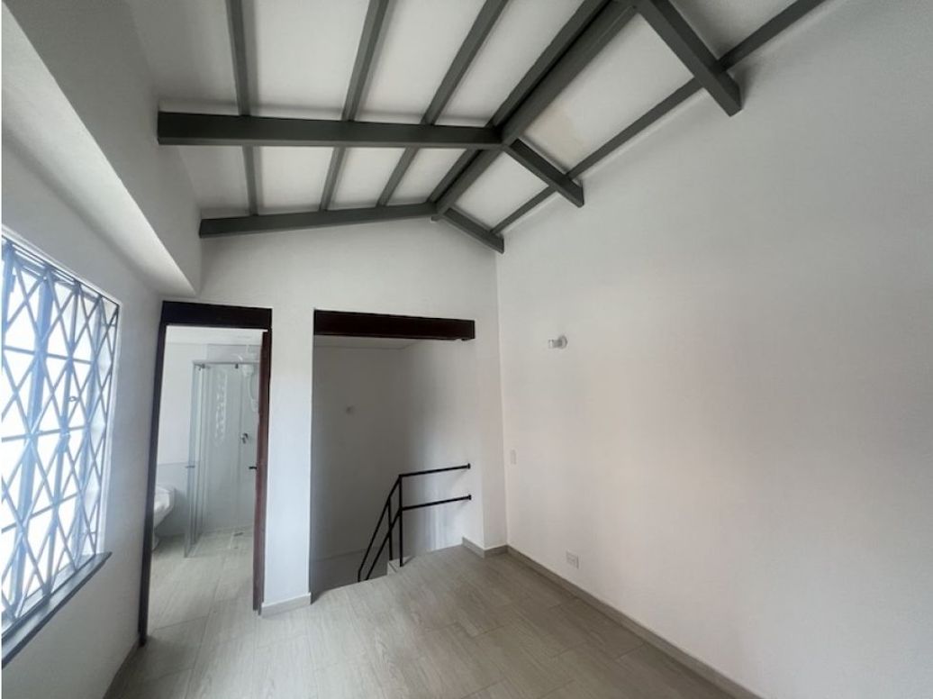 Casa de 5 alcobas en venta en Teusaquillo, Bogotá, 261 m² · foto 11 de 16