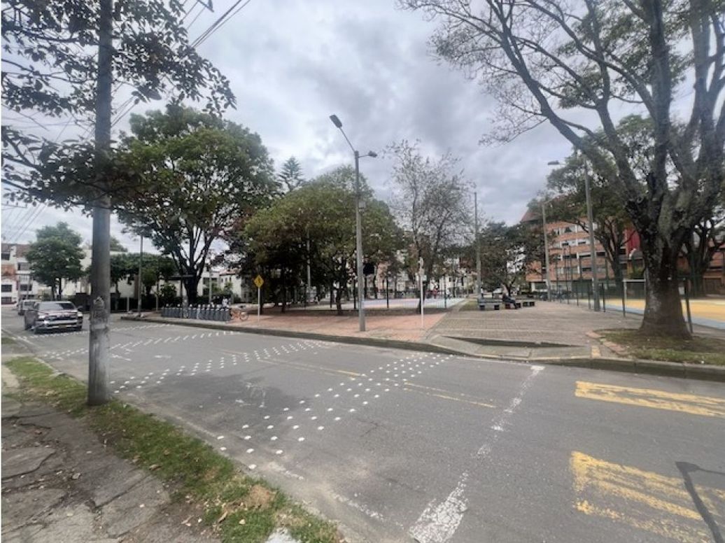 Casa de 5 alcobas en venta en Teusaquillo, Bogotá, 261 m² · foto 5 de 16