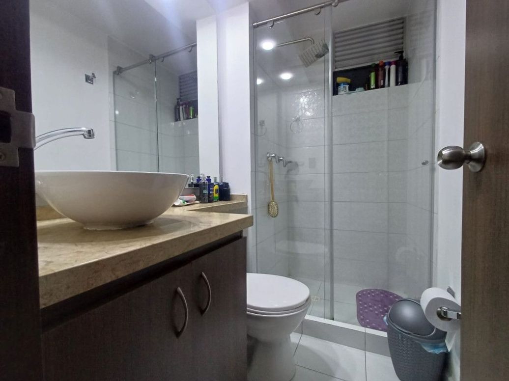 Apartamento de 3 alcobas en venta en Ub. Castilla, Bogotá, 63 m² · foto 17 de 20