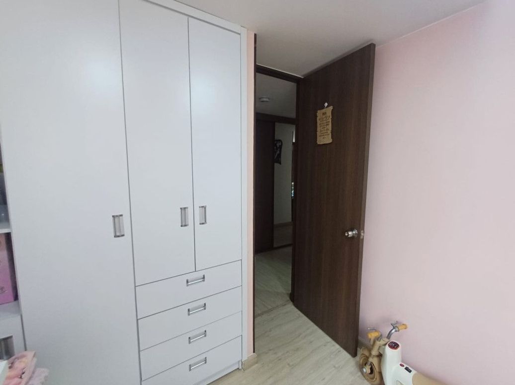 Apartamento de 3 alcobas en venta en Ub. Castilla, Bogotá, 63 m² · foto 13 de 20