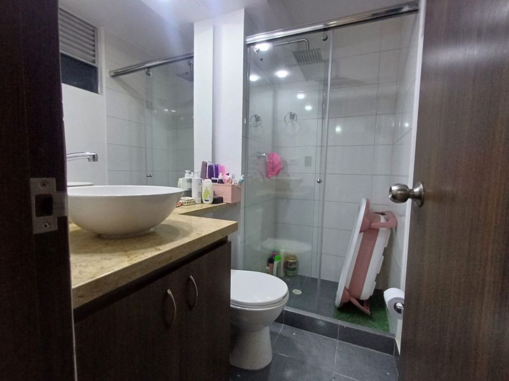 Apartamento de 3 alcobas en venta en Ub. Castilla, Bogotá, 63 m² · foto 9 de 20