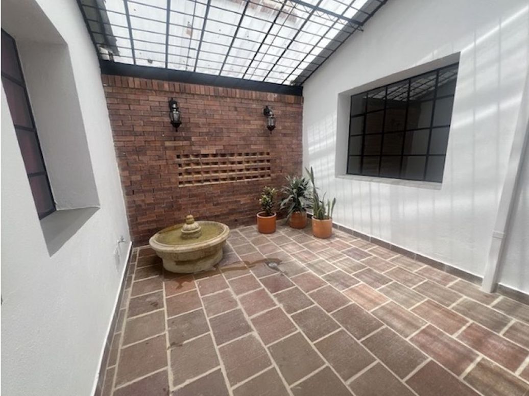 Casa de 5 alcobas en arriendo en Teusaquillo, Bogotá, 261 m² · foto 5 de 11